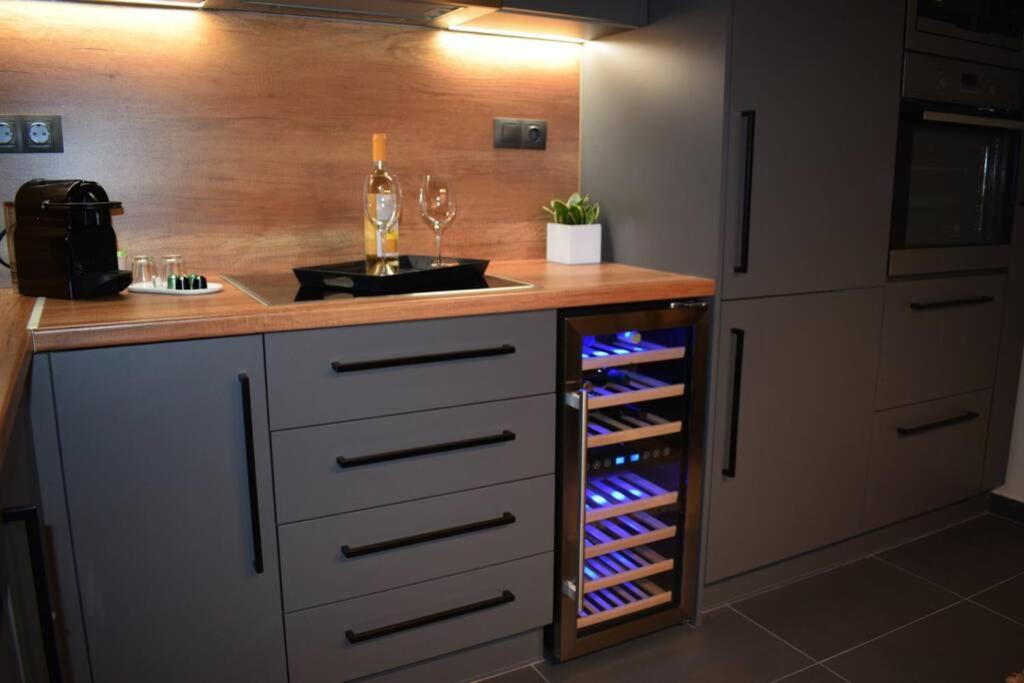 Ockto Luxurious Business Travel Apartment Athén Kültér fotó